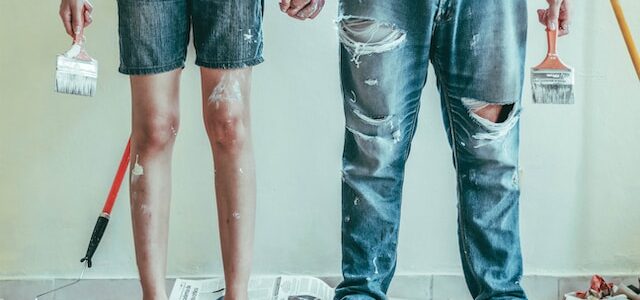 Evolution of House Painting Techniques in Avon, CT: From Brushes to Airless Sprayers